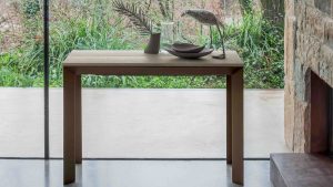 Elegance and Functionality: Extendable Console for Your Space